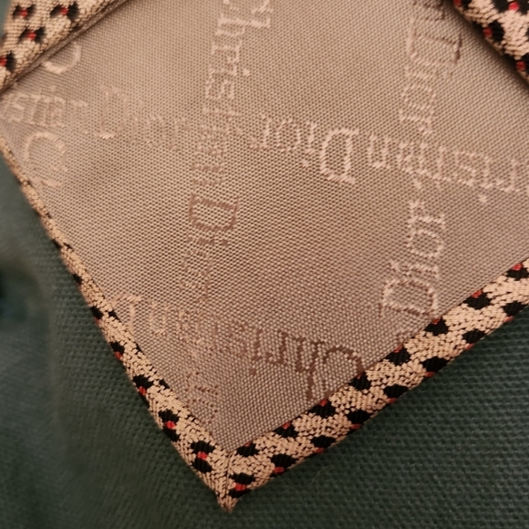 Christian Dior 100% Silk red black and gray.. fabric from Italy - Picture 3 of 3